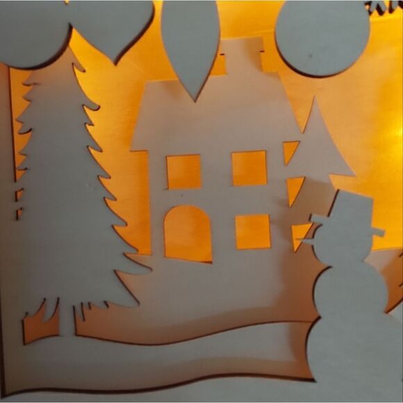 NWOT Christmas Lazer Cut House in Woods Christmas Scene Light Up Decor - Picture 6 of 9